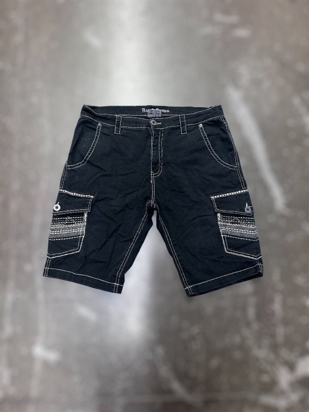 Axe & Crown black cargo shorts size 34 relaxed fit Y2K skater